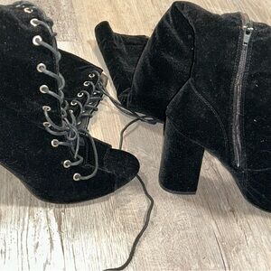 Elegant Black Lace-Up Ankle Boots